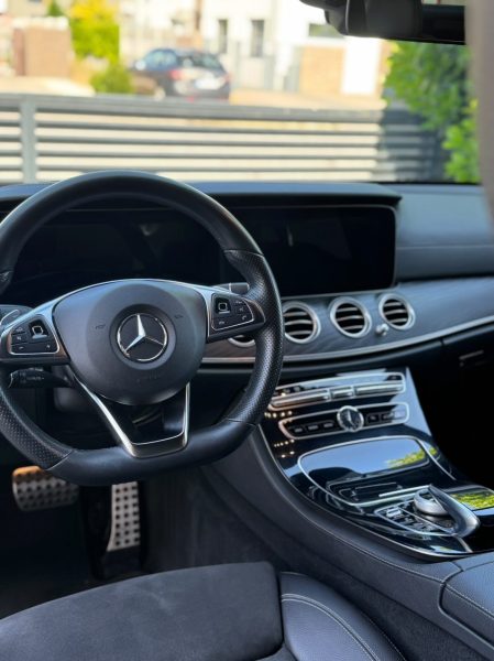 LA-DETAILING